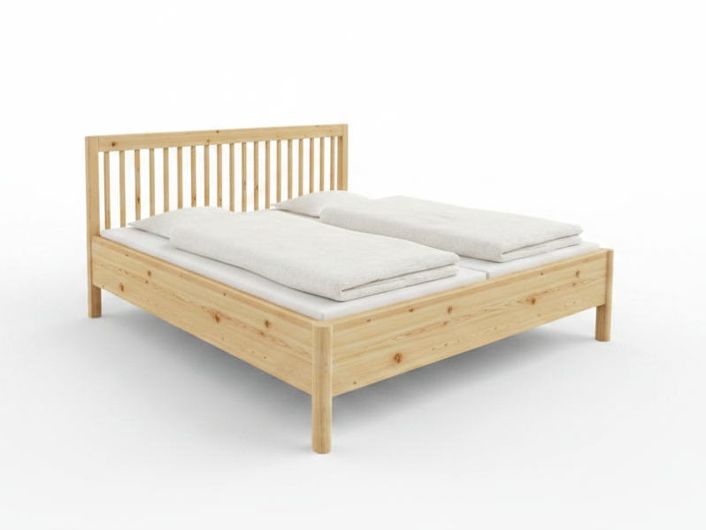 Bett in Holz, Füße aus Rundholz, Kopfteil mit Stäben gefüllt